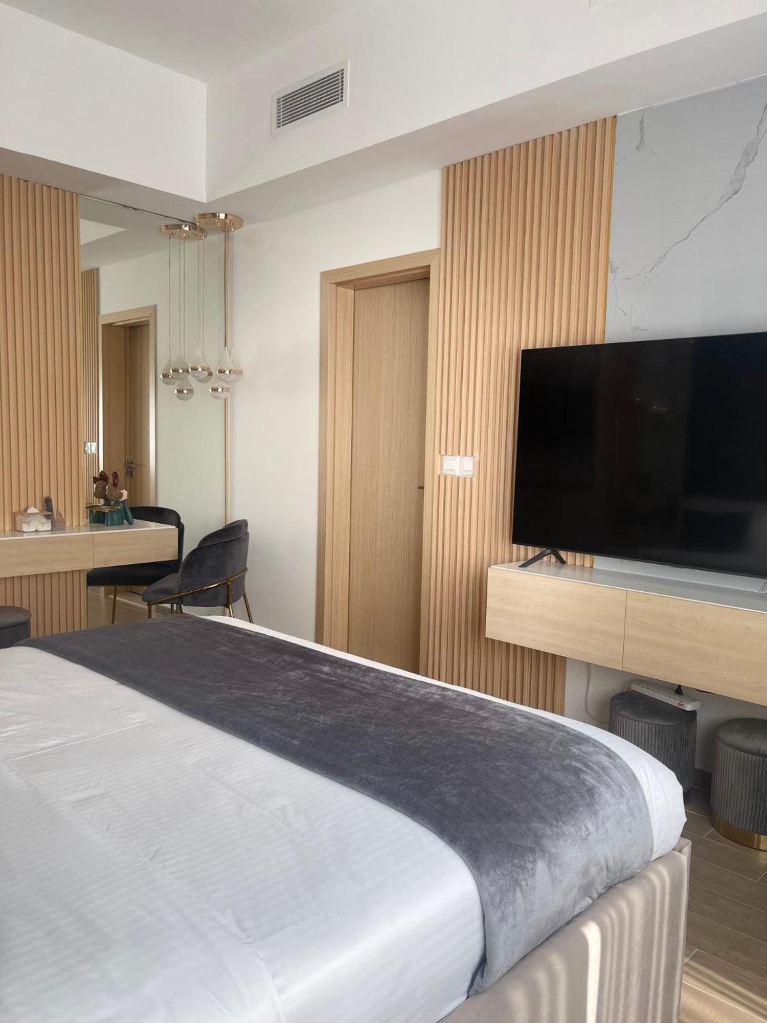 Mayan Yas Island Apartment *